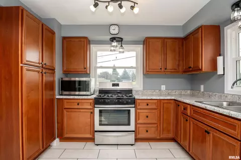 Kitchen - 206 S Walnut St, Eureka, IL 61530 photo 3 of 6