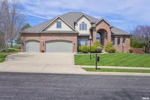 5903 W Ivybridge Pl, Peoria, IL 61615