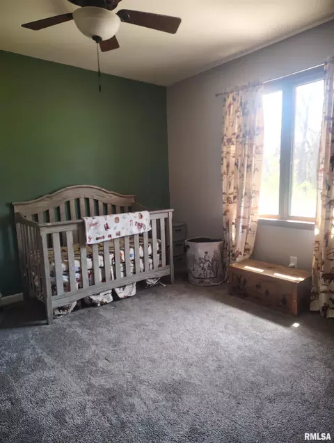 Bedroom - 1824 Riverview Dr, Macomb, IL 61455 photo 8 of 9