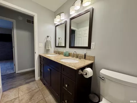 Bath - 827 W Mcdonough St, Macomb, IL 61455 photo 2 of 4