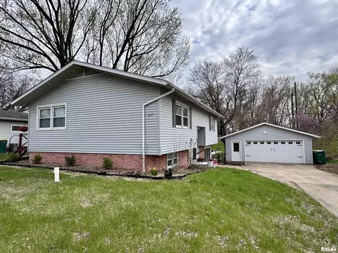 Other - 827 W Mcdonough St, Macomb, IL 61455 photo 8 of 9