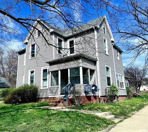 723 W Armstrong Ave, Peoria, IL 61606