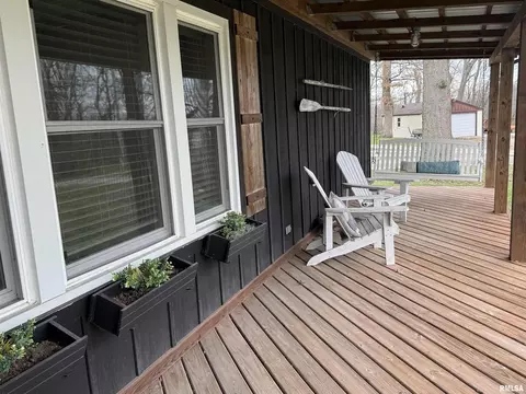 Exterior - 24700 E Lakeview Dr, Canton, IL 61520 photo 1 of 2