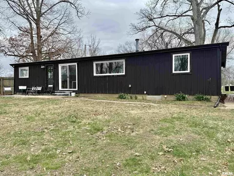 Exterior - 24700 E Lakeview Dr, Canton, IL 61520 photo 2 of 2