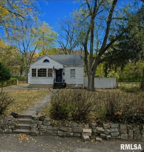 2211 W Butler St, Peoria, IL 61605