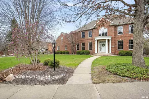 10706 N Grand Oak Ct, Peoria, IL 61615