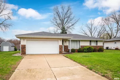 5210 W Airways Rd, Peoria, IL 61607