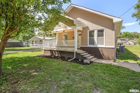 503 W Reed St, Benton, IL 62812