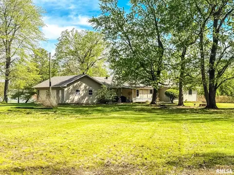 Exterior - 15789 Corinth Rd, Marion, IL 62959 photo 8 of 11