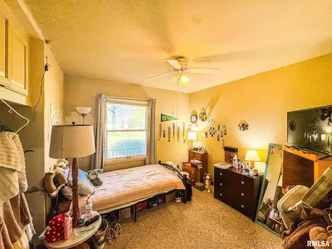Bedroom - 15789 Corinth Rd, Marion, IL 62959 photo 1 of 3