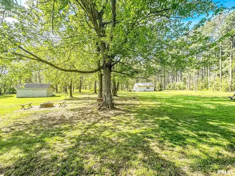 Exterior - 15789 Corinth Rd, Marion, IL 62959 photo 3 of 11