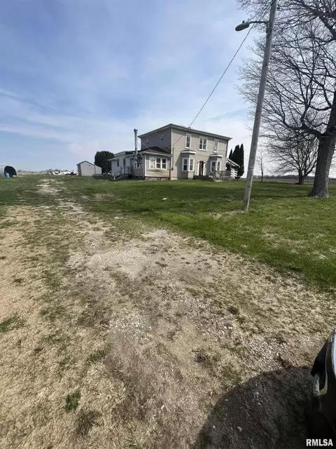 423 Knox Rd 2350 N Rd, Rio, IL 61472