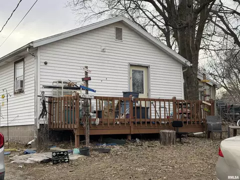 1508 Norman Dr, Pekin, IL 61554