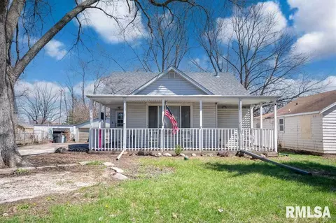 316 S Limestone Ave, Bellevue, IL 61604