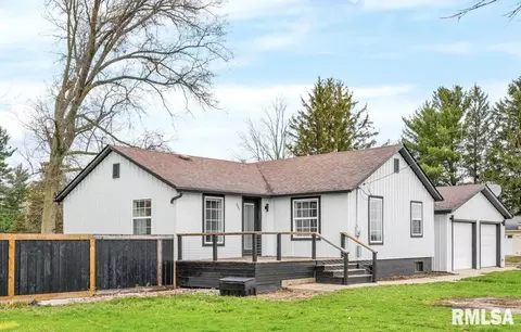 607 E Main St, La Fayette, IL 61449