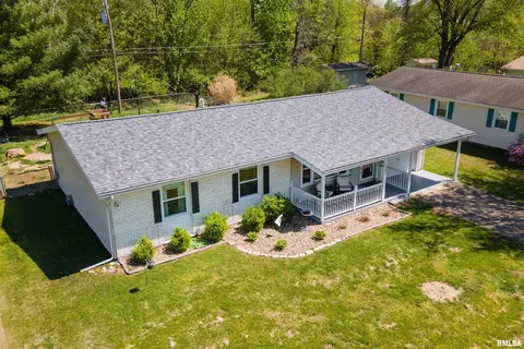 703 S Hadfield St, Marion, IL 62959