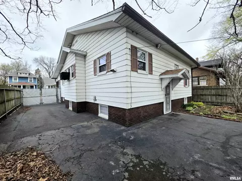 Exterior - 718 E Behrends Ave, Peoria, IL 61603 photo 6 of 10