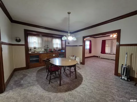 Dining - 718 E Behrends Ave, Peoria, IL 61603 photo 2 of 3