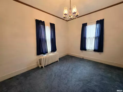 Bedroom - 718 E Behrends Ave, Peoria, IL 61603 photo 4 of 8