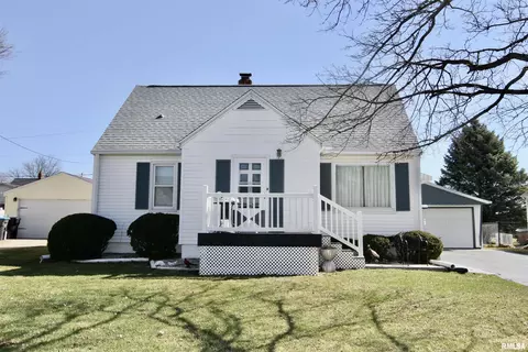 108 Campus Ave, East Peoria, IL 61611