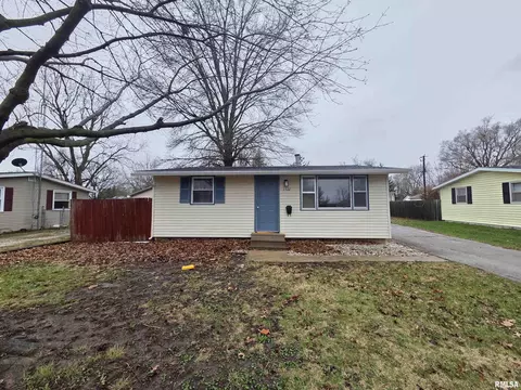 1722 Harrison St, Galesburg, IL 61401
