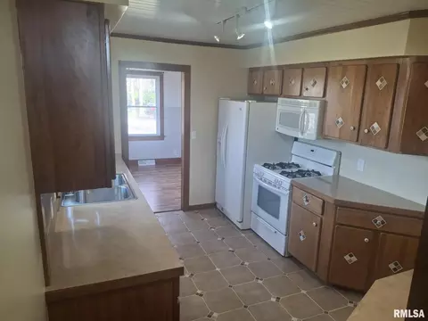 Entry Way - 515 Walnut St, Varna, IL 61375 photo 2 of 3