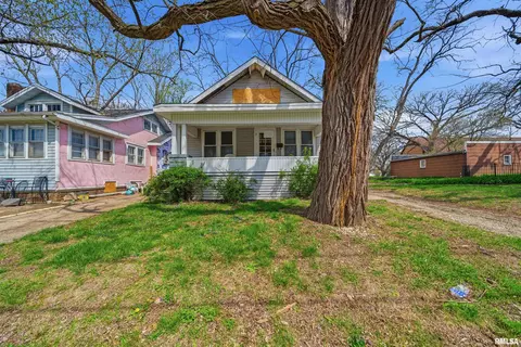 1017 W Gilbert Ave, Peoria, IL 61604
