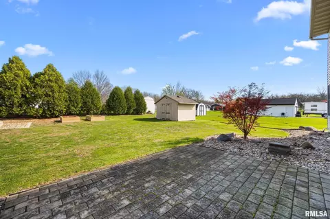 Exterior - 9515 W Littlefield Dr, Mapleton, IL 61547 photo 5 of 10