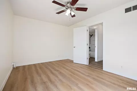 Bedroom - 9515 W Littlefield Dr, Mapleton, IL 61547 photo 10 of 10