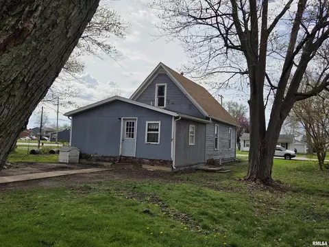 Exterior - 1336 E Wheeler St, Macomb, IL 61455 photo 3 of 6