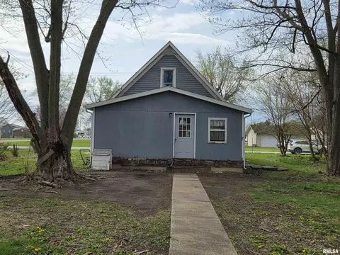 Exterior - 1336 E Wheeler St, Macomb, IL 61455 photo 4 of 6