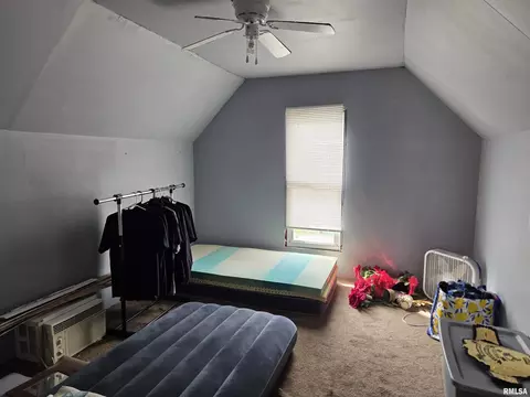 Bedroom - 1336 E Wheeler St, Macomb, IL 61455 photo 4 of 5