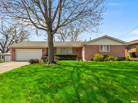3823 N Saymore Ln, Peoria, IL 61615