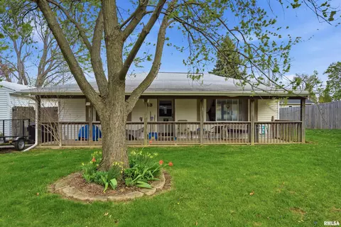 113 Grant St, Washington, IL 61571