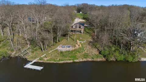 225 N Shore Pl, Dahinda, IL 61428