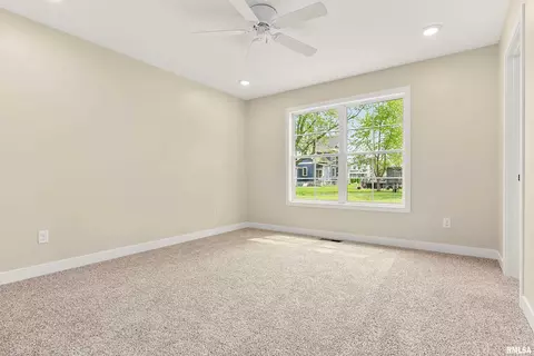 Bedroom - 350 E 4th St, El Paso, IL 61738 photo 4 of 9