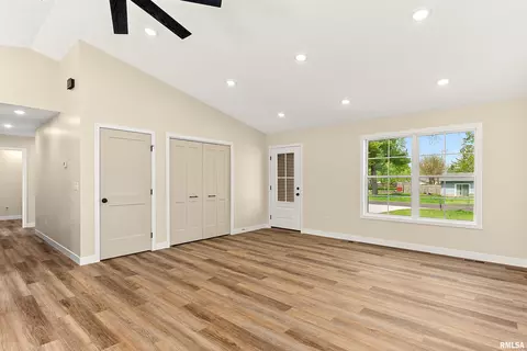 Living - 350 E 4th St, El Paso, IL 61738 photo 1 of 4