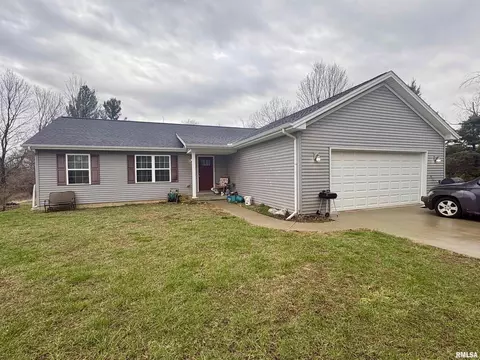 16093 King Rd, Danvers, IL 61732