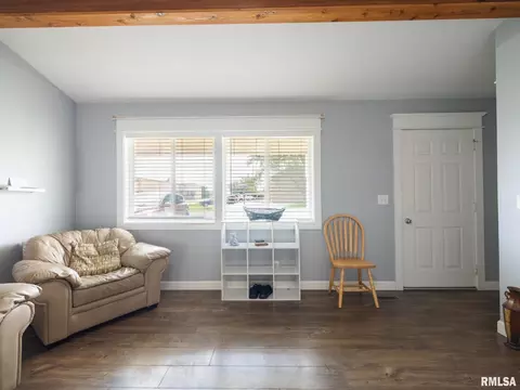 Entry Way - 1201 Eagle Ave, Washington, IL 61571 photo 2 of 2