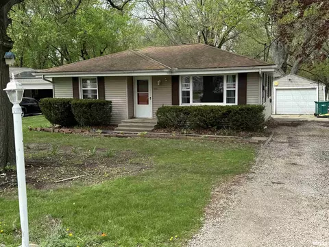 4421 W Crost Rd, Peoria, IL 61604