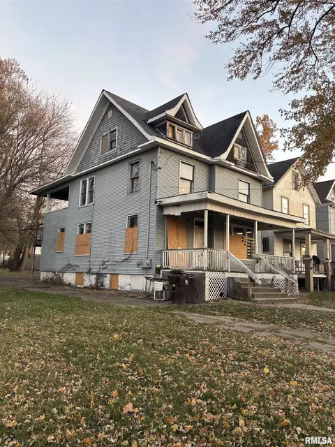 1504 N Linn St, Peoria, IL 61604