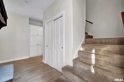 Entry Way - 12803 N Georgetowne Rd, Dunlap, IL 61525 photo 6 of 7