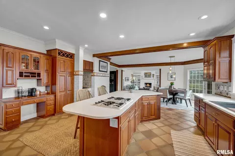 Kitchen - 12803 N Georgetowne Rd, Dunlap, IL 61525 photo 5 of 7