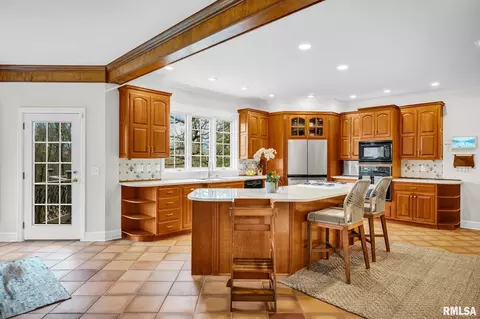 Kitchen - 12803 N Georgetowne Rd, Dunlap, IL 61525 photo 2 of 7