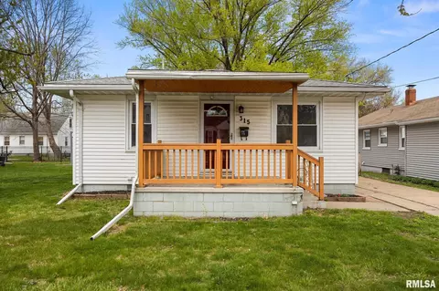 315 Elmhurst Ave, Peoria, IL 61603