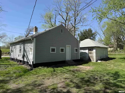 Exterior - 519 N Charles St, Macomb, IL 61455 photo 1 of 1