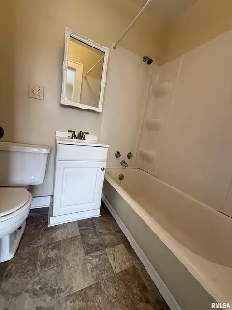 Bath - 519 N Charles St, Macomb, IL 61455 photo 1 of 3