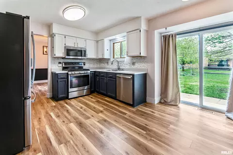 Kitchen - 105 Colchester Dr, Normal, IL 61761 photo 2 of 6