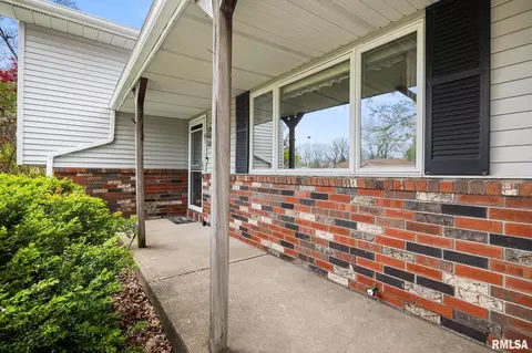 Exterior - 9909 W Buckhaven Ct, Mapleton, IL 61547 photo 3 of 9
