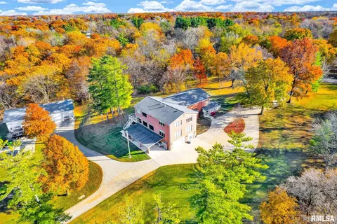 22500 Spring Creek Rd, Washington, IL 61571